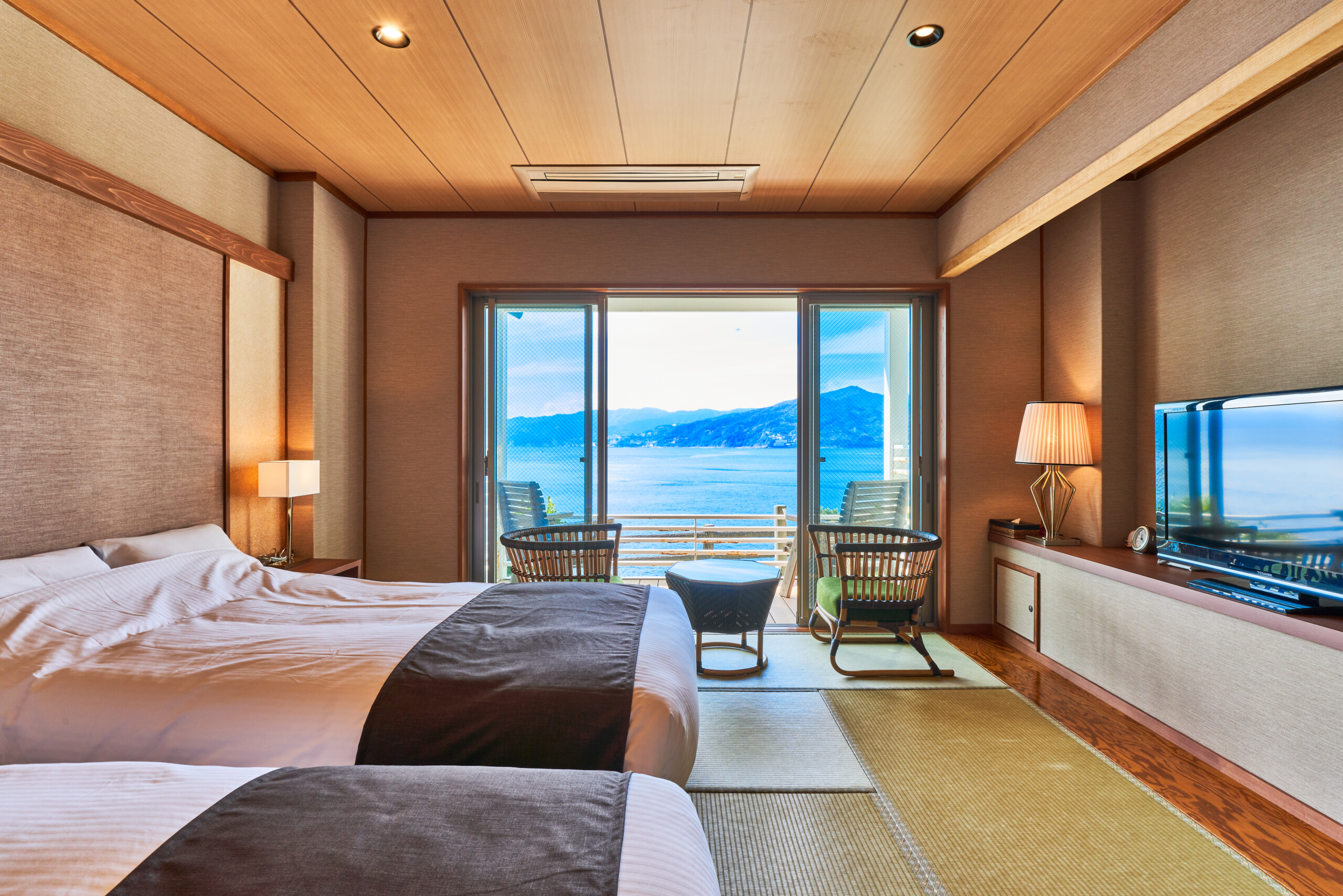 海辺のリゾート碧い海　和室１０畳　ツインベッド